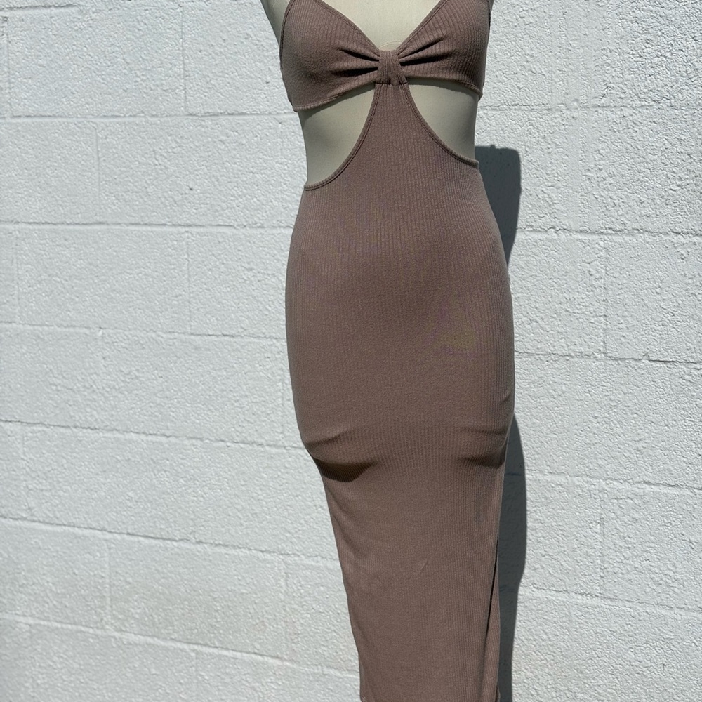 Elegant Tan Knitted Cut-Out Dress